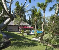 Villa Astika Toyaning, Pool and Garden